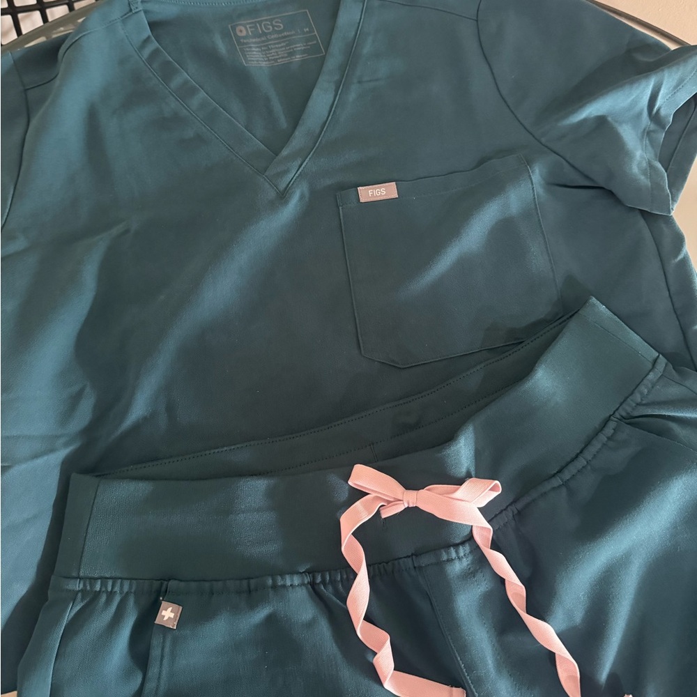 Figs Teal Scrub Set with Pink Tie